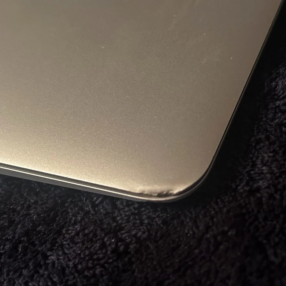 Apple MacBook USED